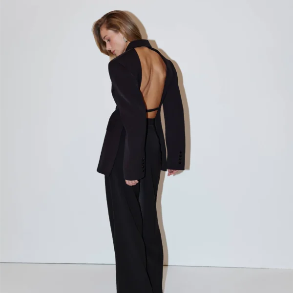 Jacket with an open back   Black